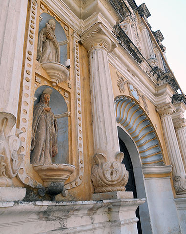 colonial church in antigua guatemala