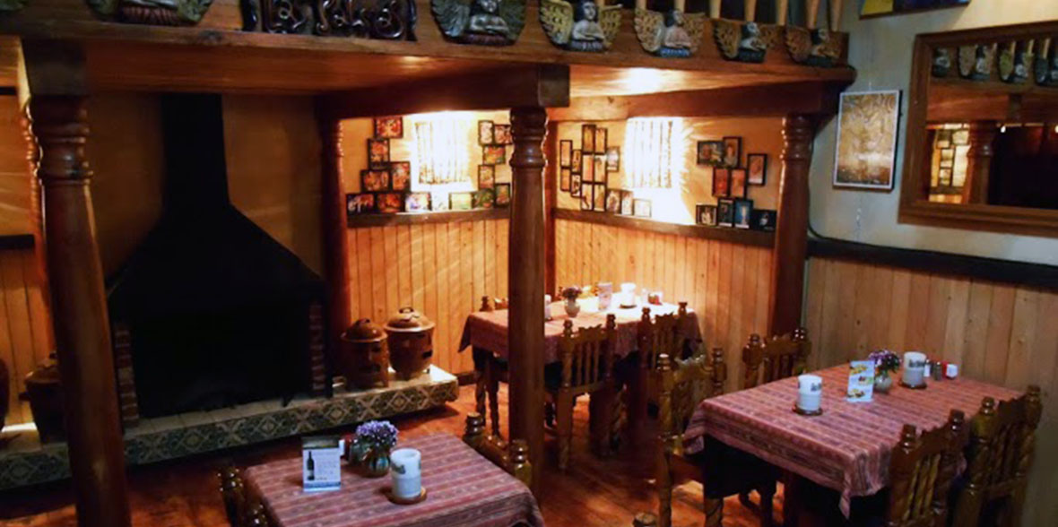 las palmas restaurant seating