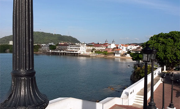 Casco Viejo bay